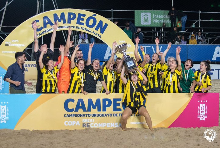 Peñarol Campeón de Fútbol Playa!